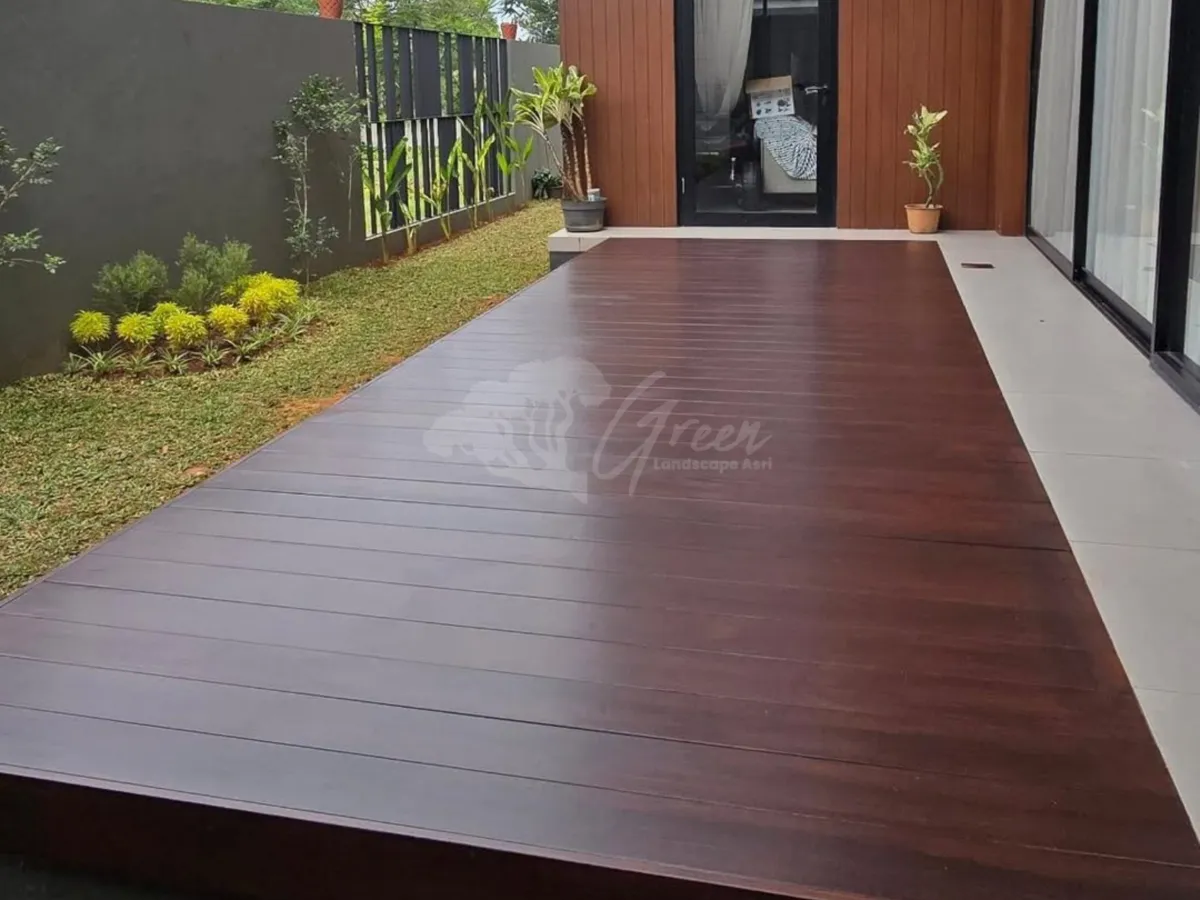 Ruang Kayu: Mengheningkan Hati di Tengah Kehidupan Cilacap